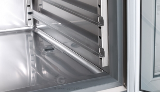 Bar refrigerated table with 2 glass doors and coffee grounds bin